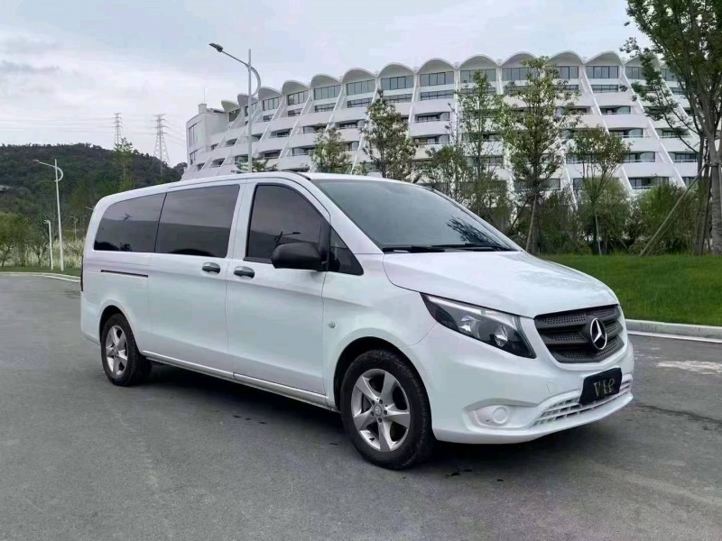 湖州17年奔驰威霆3