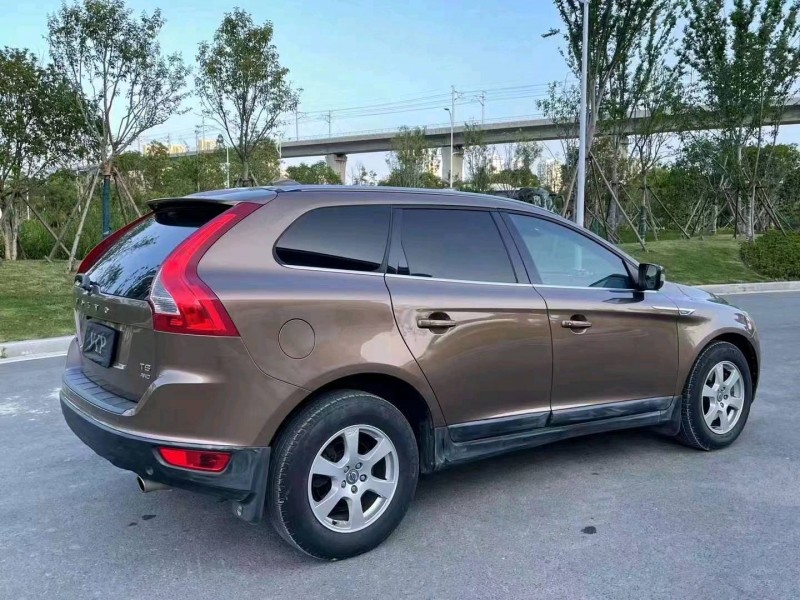 湖州12年沃尔沃XC605