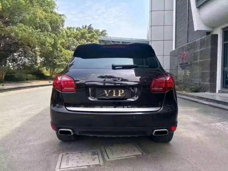 嘉兴10年保时捷卡宴9