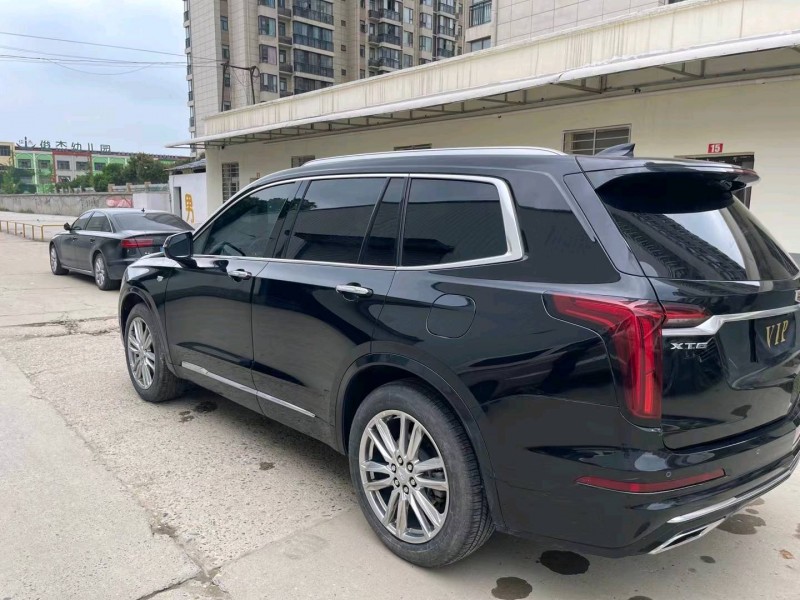 襄阳21年凯迪拉克XT68