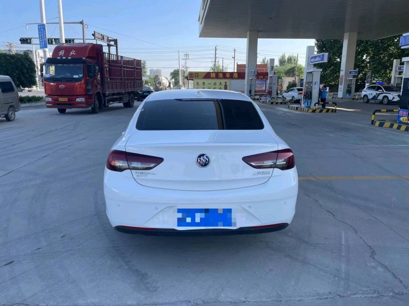 保定20年别克君威8