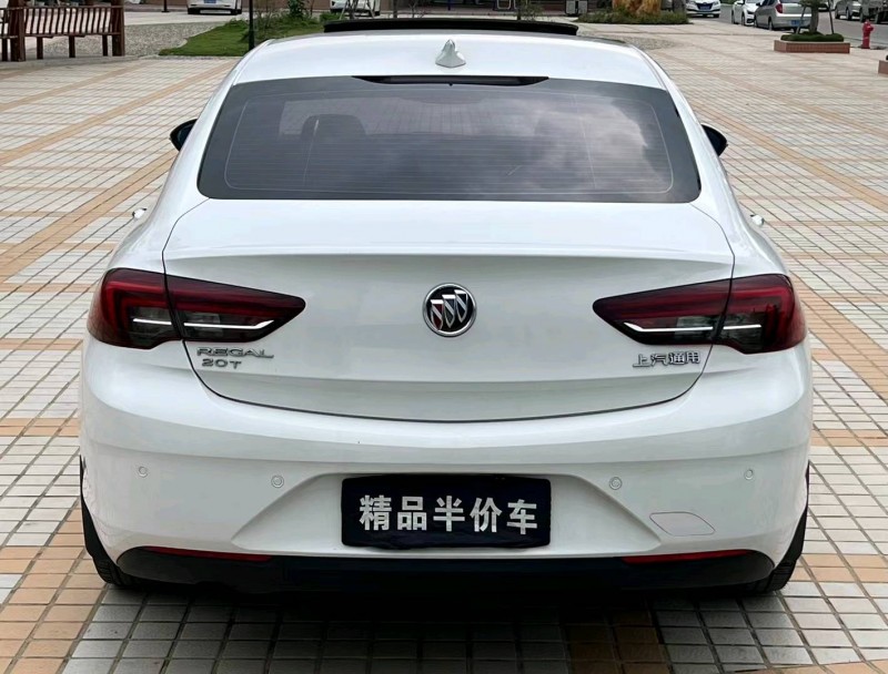 汕头19年别克君威9