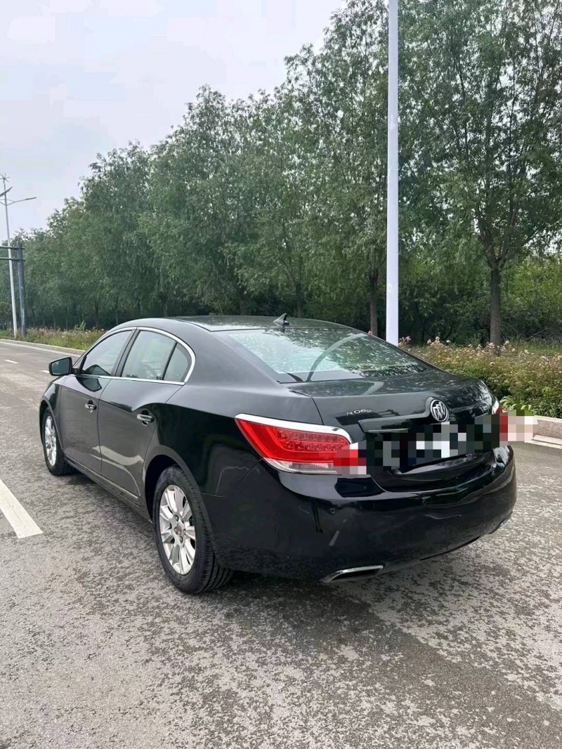 枣庄12年别克君越8