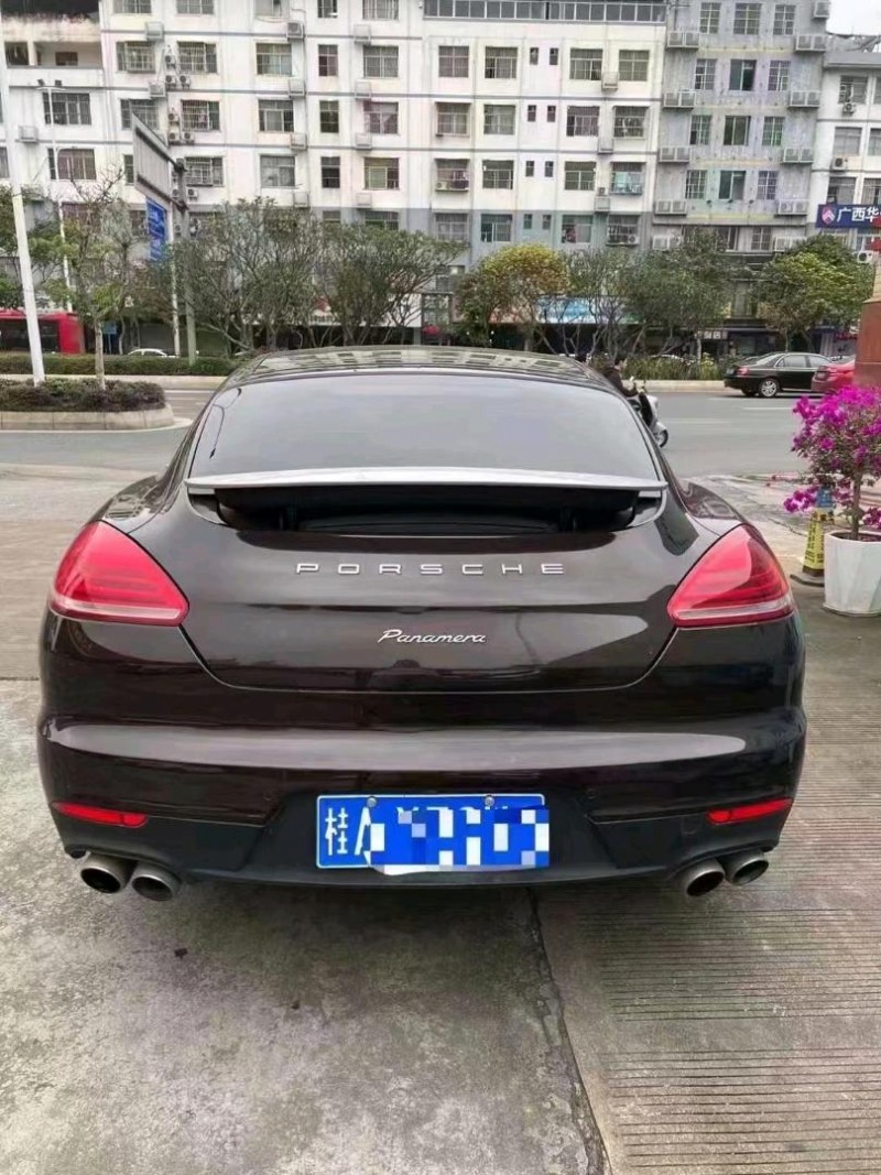 重庆15年保时捷帕拉梅拉5