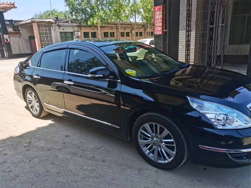 保定13年日产天籁3