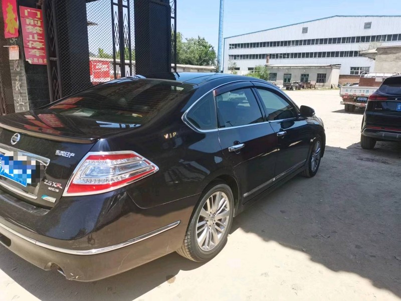 保定13年日产天籁5