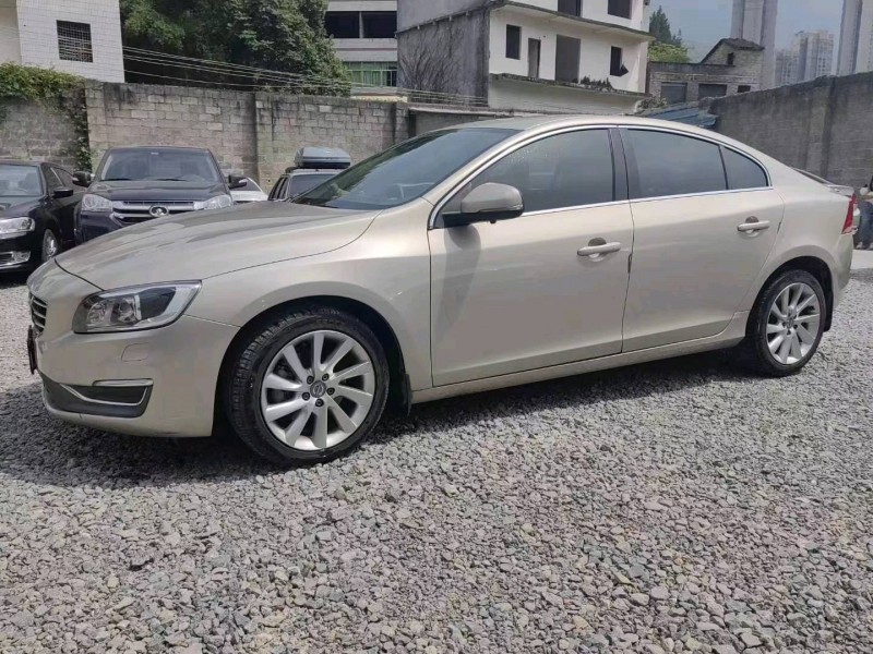 重庆17年沃尔沃S60L3