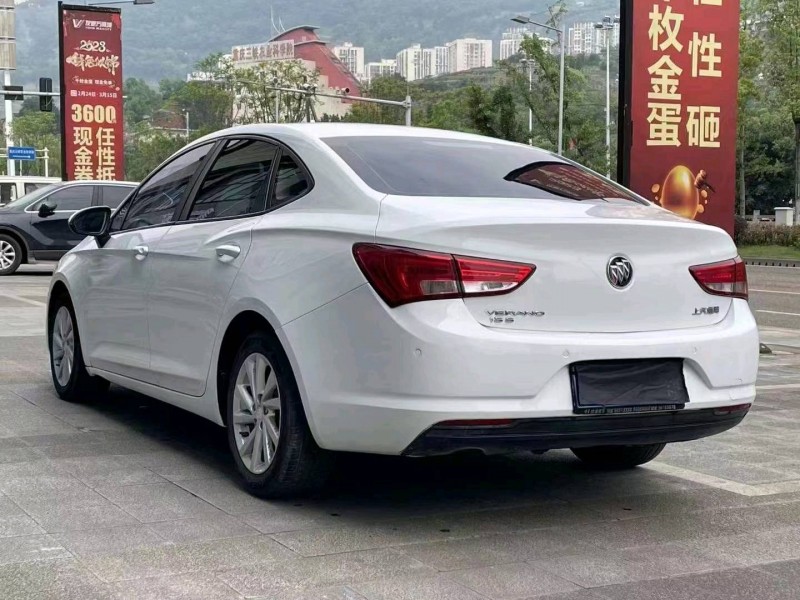 重庆18年别克威朗9