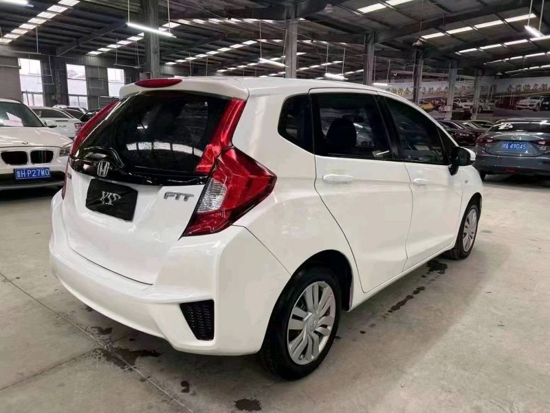 济宁15年本田飞度8