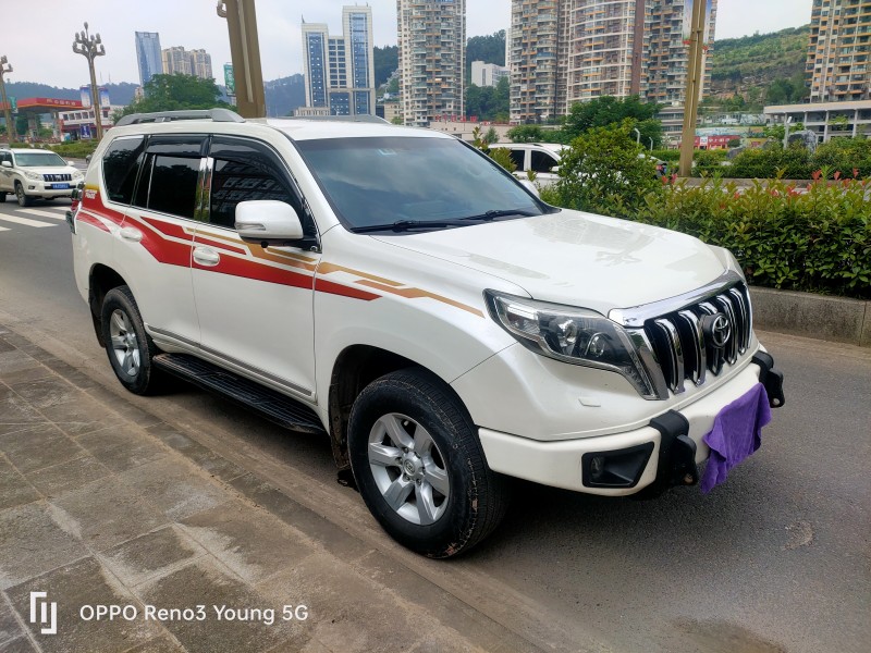 成都14年丰田普拉多2