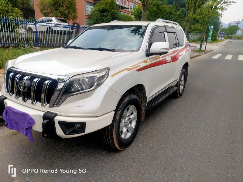 成都14年丰田普拉多3