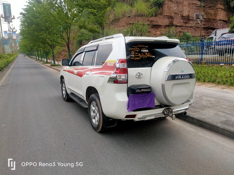 成都14年丰田普拉多4