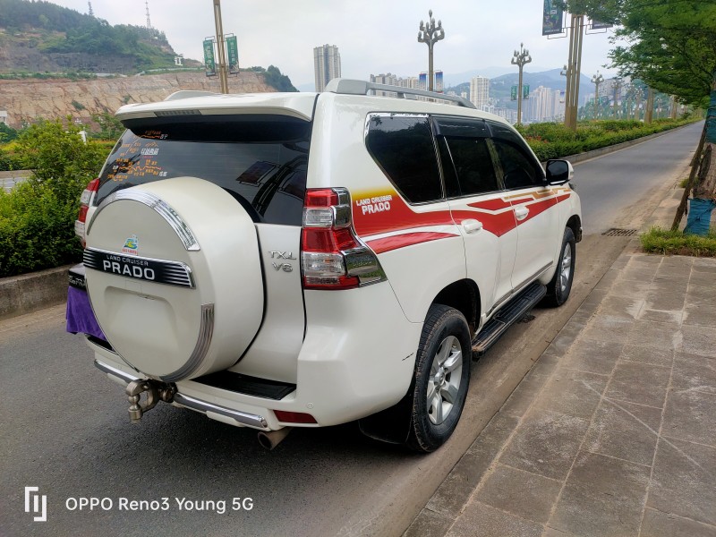 成都14年丰田普拉多5