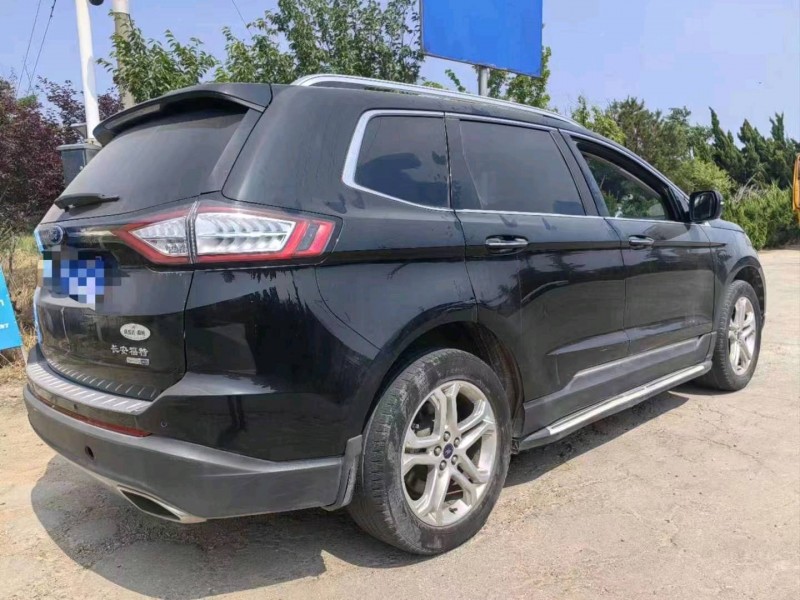 东营17年福特领界2