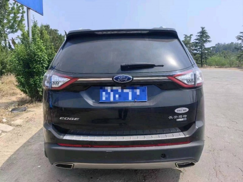 东营17年福特领界5