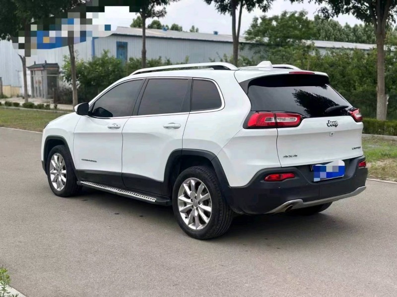 淄博15年Jeep自由光4