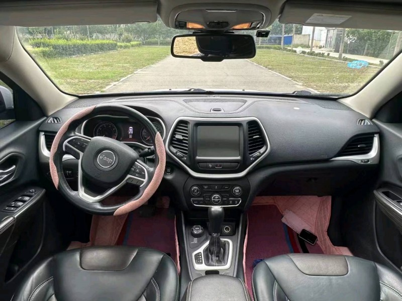 淄博15年Jeep自由光5