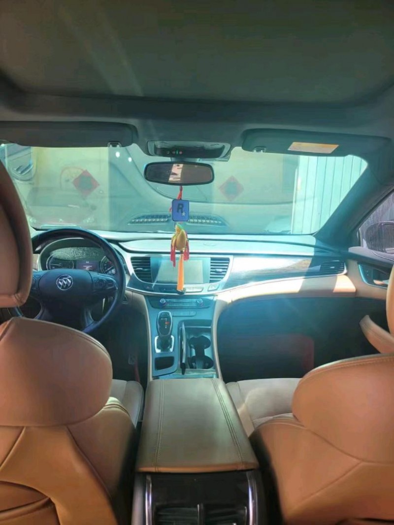 保定17年别克君越5