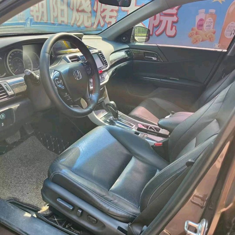 济南13年本田雅阁4