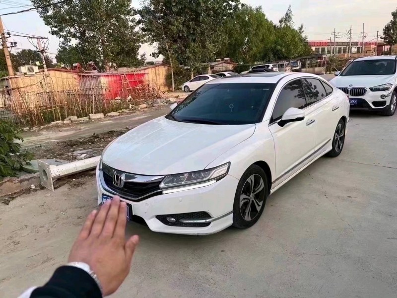 济南15年本田思铂睿2