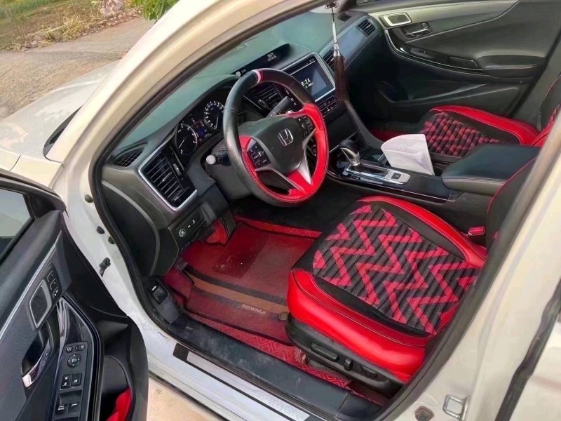 济南15年本田思铂睿3