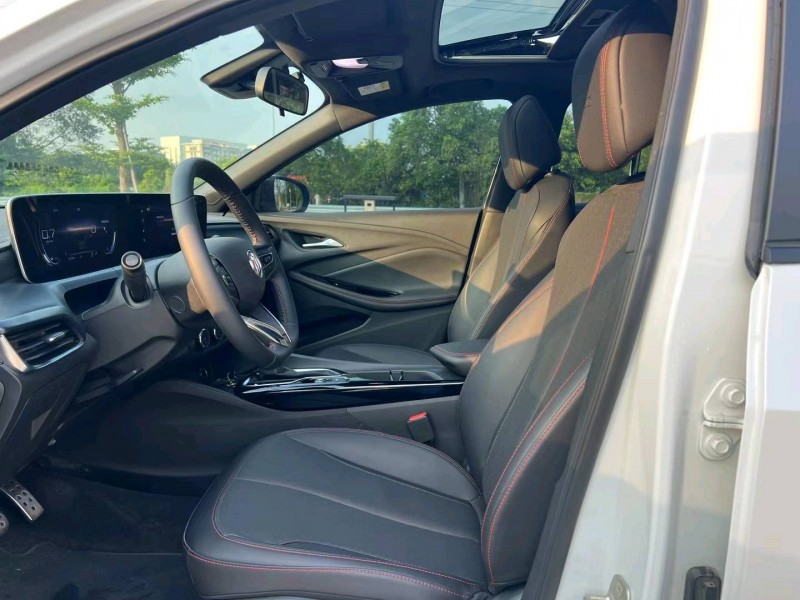 汕头22年别克威朗4