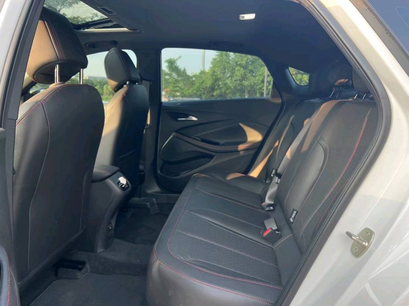 汕头22年别克威朗6