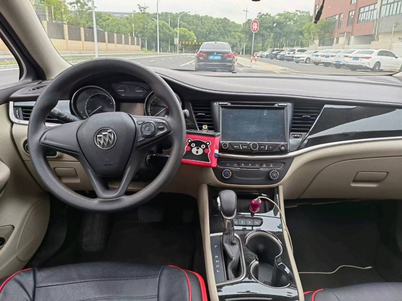 苏州16年别克威朗4