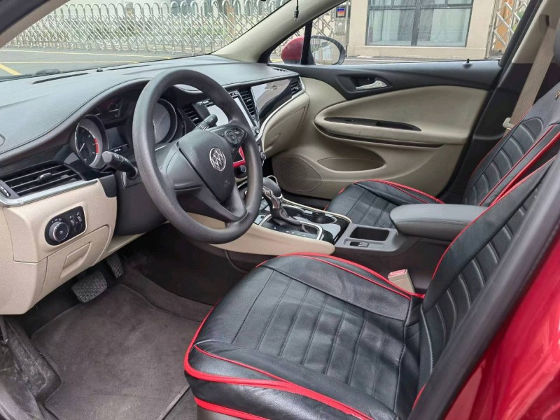 苏州16年别克威朗6