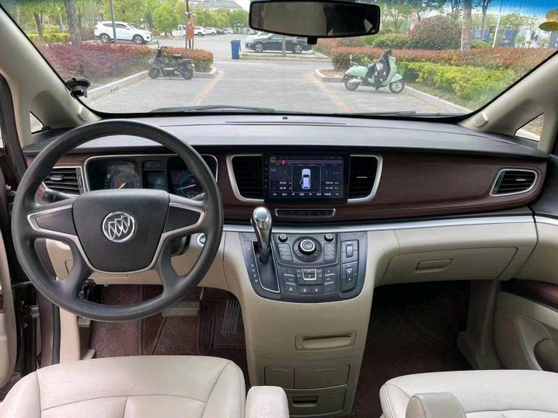 徐州16年别克GL86