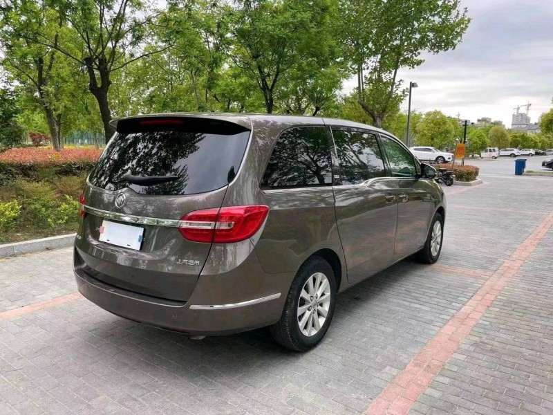 徐州16年别克GL87