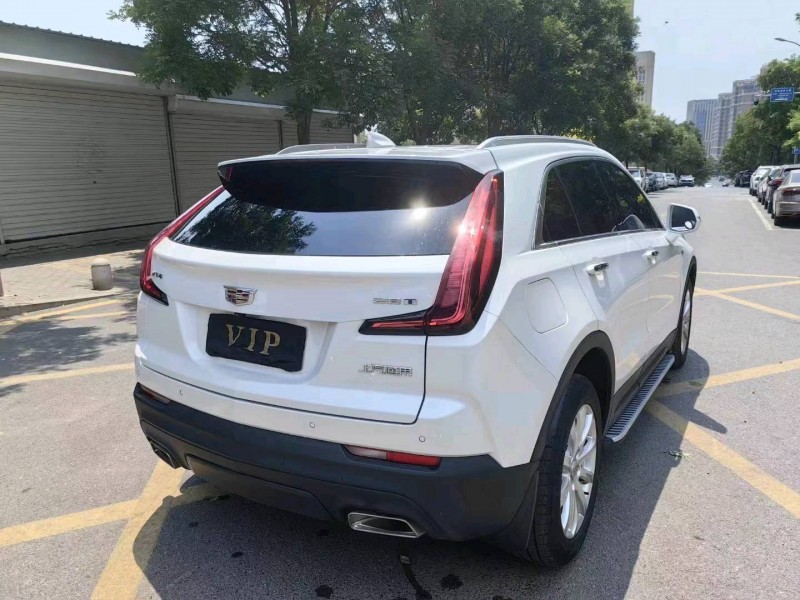 枣庄22年凯迪拉克XT44