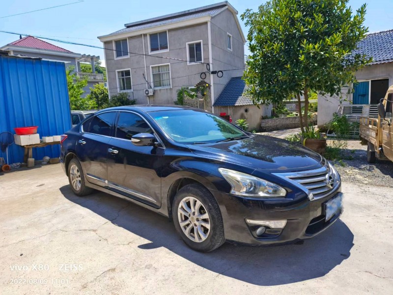 湖州13年日產天籟1