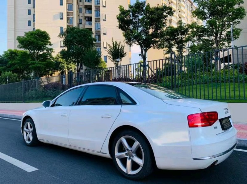 东莞11年奥迪A8L8