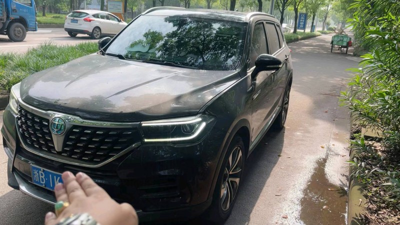 嘉兴19年中华V72