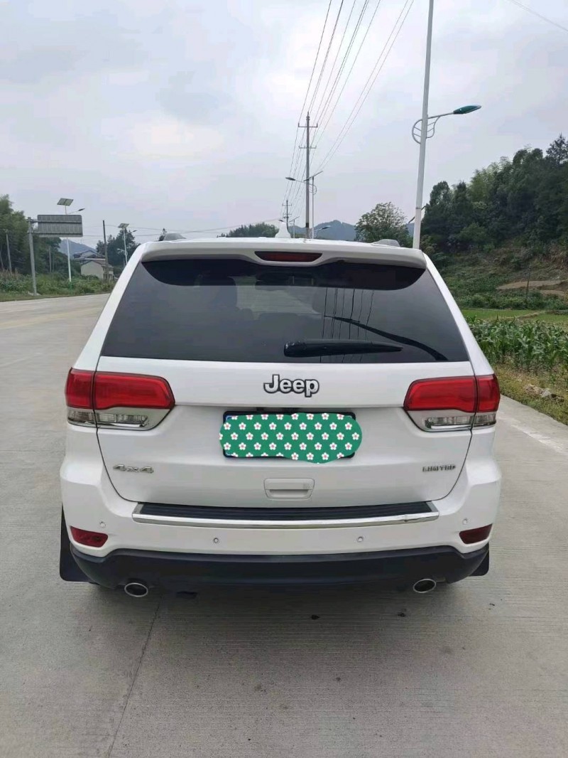 衡阳16年Jeep大切诺基2