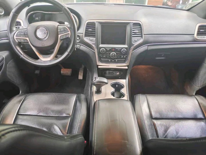 衡阳16年Jeep大切诺基8