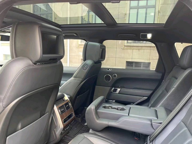 东营19年路虎揽胜运动2