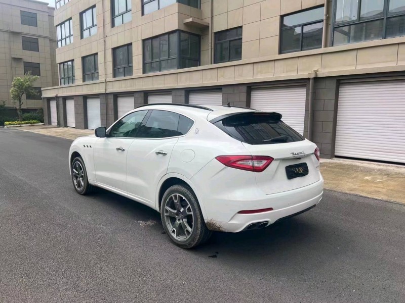 潍坊17年玛莎拉蒂Ghibli6