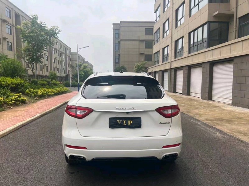 潍坊17年玛莎拉蒂Ghibli8