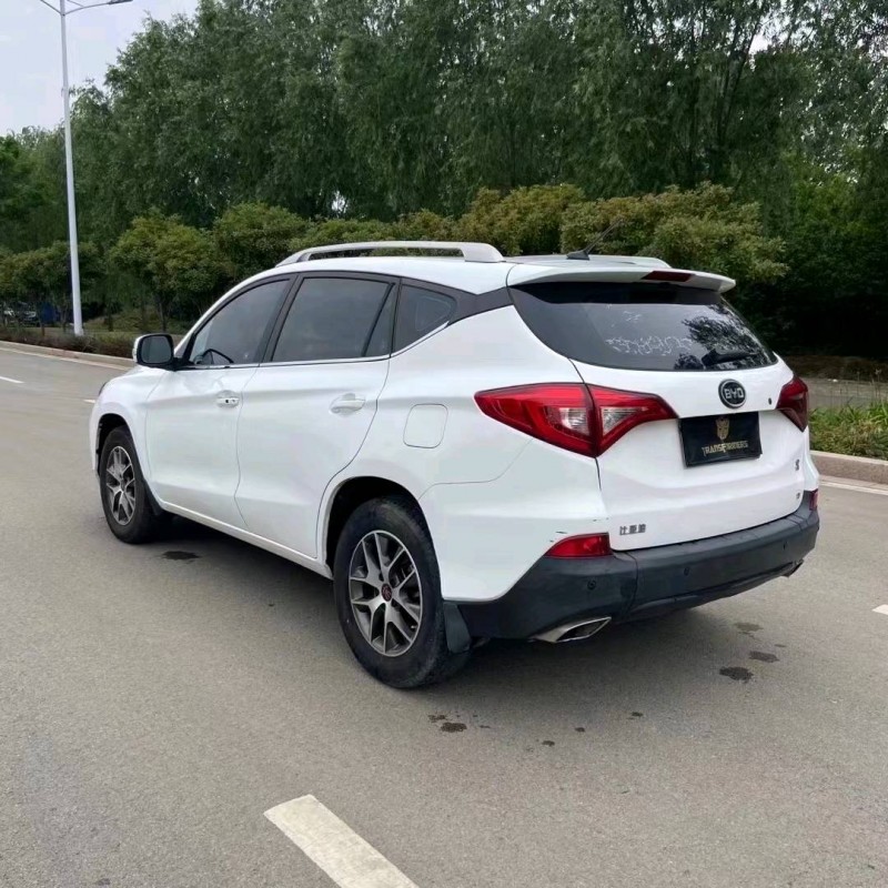 济南17年比亚迪宋4