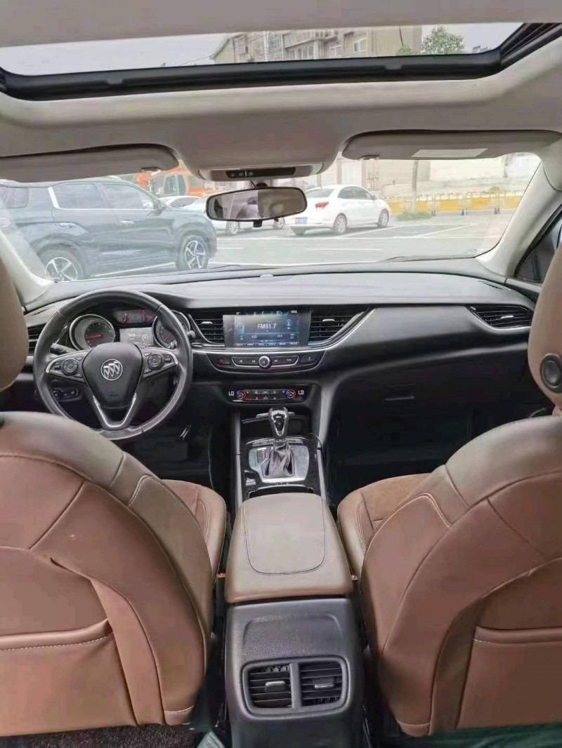 淮南19年别克君威8