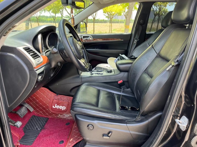 北京12年Jeep大切诺基5