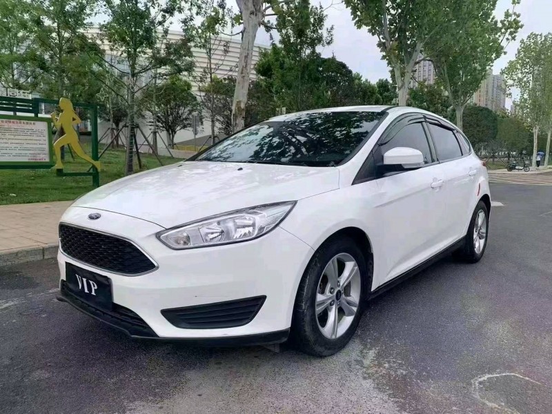 宜昌18年福特福克斯3