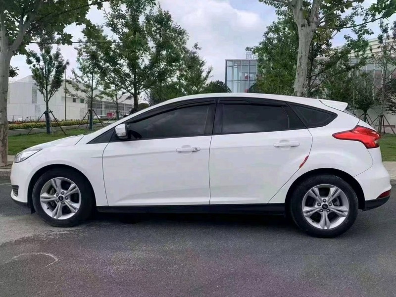 宜昌18年福特福克斯8