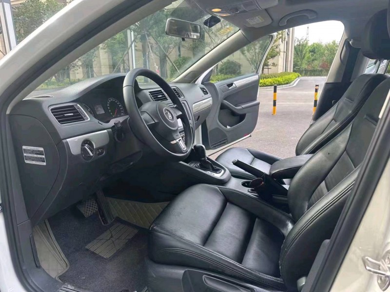 济南15年大众速腾8