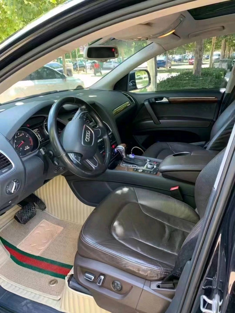 北京13年奥迪Q74