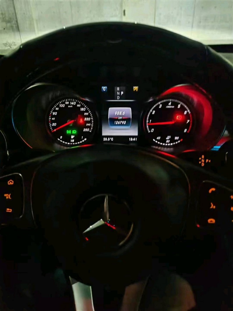 保定16年奔驰GLC2