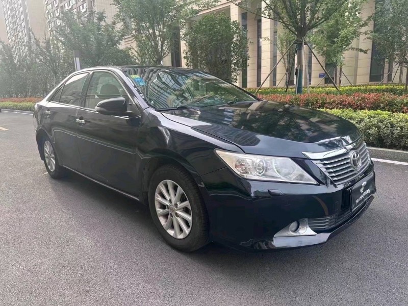 济南12年丰田凯美瑞3