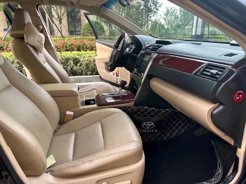 济南12年丰田凯美瑞6